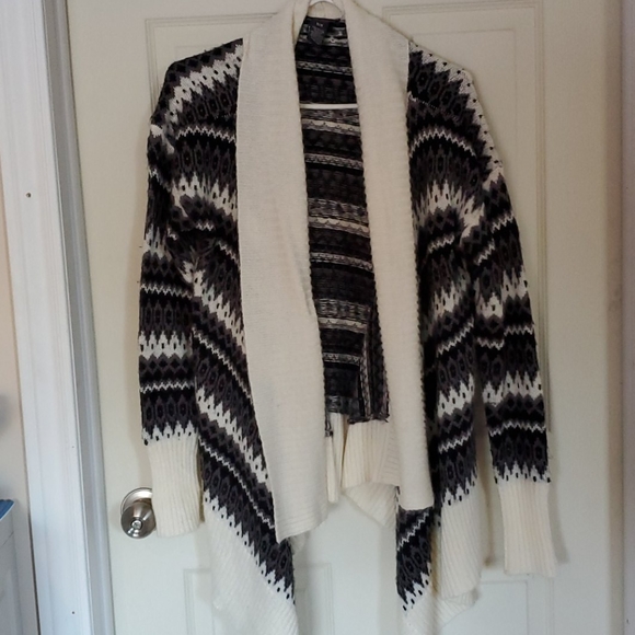 Sweater - Picture 3 of 3